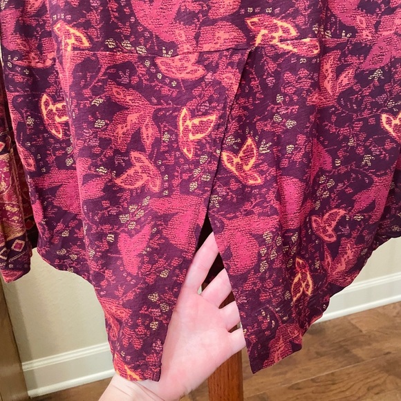 Lucky Brand long sleeve v-neck split back tunic top SZ S burgundy - Picture 8 of 9